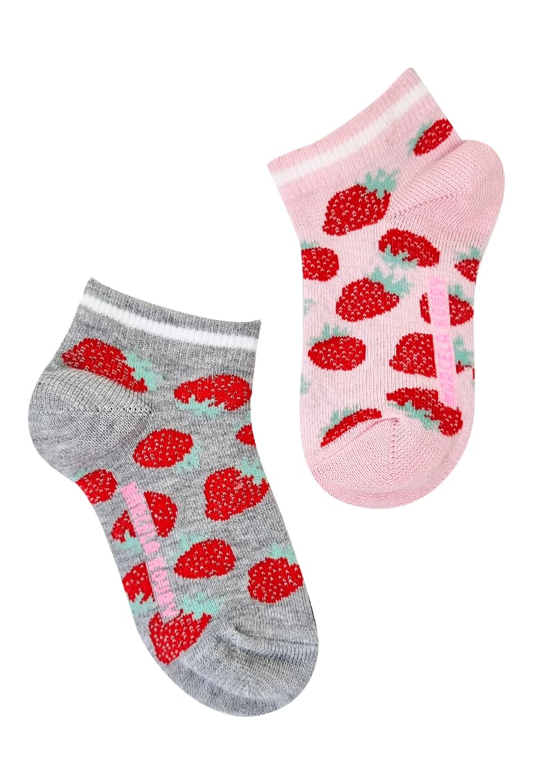 Soquetes infantiles con estampado colorido de frutillas en algodón vista frontal - Marcela Koury