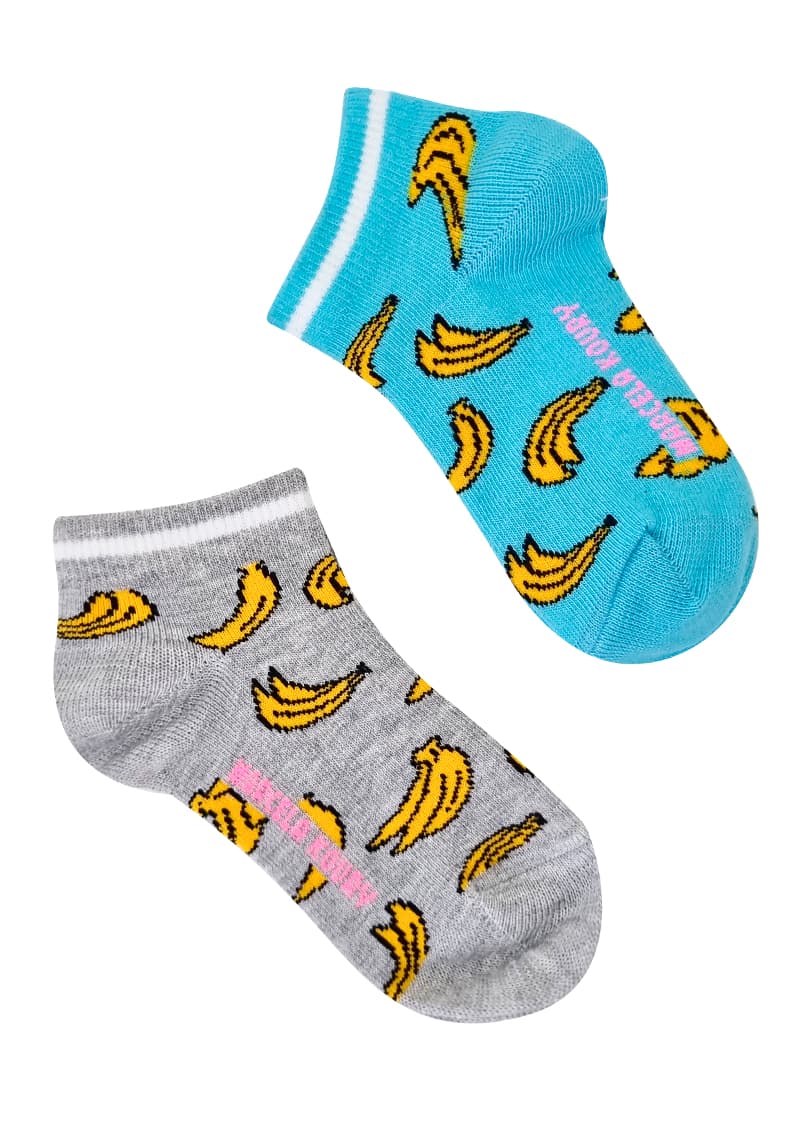 Soquetes infantiles turquesa con estampado de bananas vista frontal - Marcela Koury